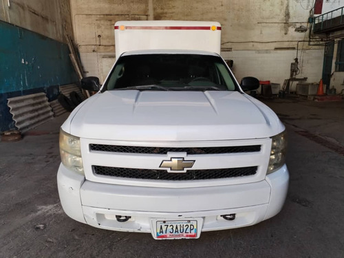 Imagen 2 de 14 de Chevrolet Silverado Ls Cava De Fibra 4x4