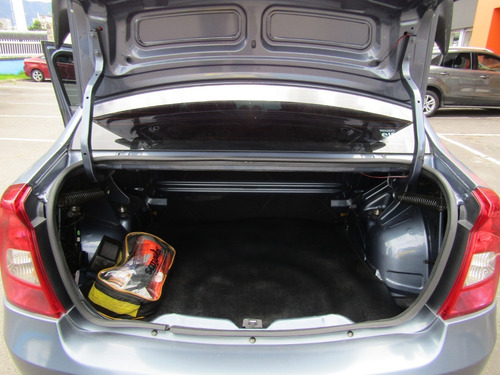 Renault Logan 1.4 Familier