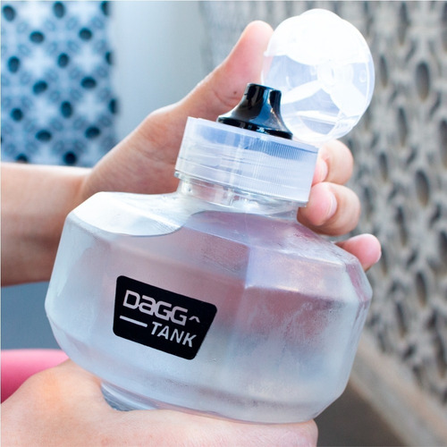 Imagem 4 de 5 de Garrafa Galão Halter Água Dagg Tank 1,5l Squeze Academia