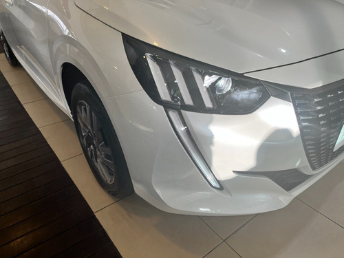 Imagen 4 de 25 de Peugeot 208 Feline Tiptronic 1,6 Am23 -mk