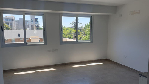 Imagen 3 de 4 de Monoambiente En Venta En Ituzaingó Norte