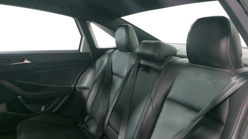 Volkswagen Jetta 1.4 R-LINE AUTO