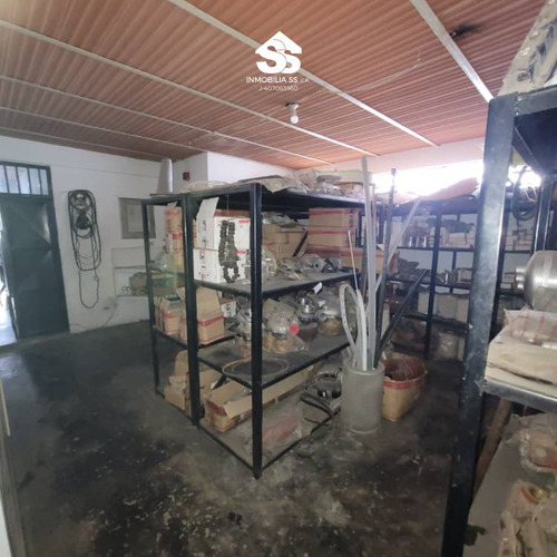 Se Vende Terreno Con Galpón - Cagua - Aragua