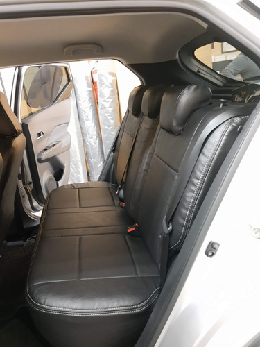 Imagen 3 de 6 de Funda Cuerina Premium Centro Perforado Honda Hrv