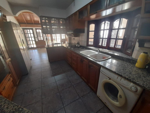 Imagen 7 de 21 de Excelente Chalet 6 Ambientes Con Fondo - Villa Ballester