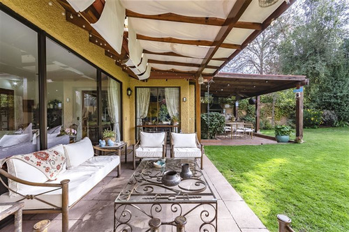 Imagen 5 de 26 de Exquisita Casa 5 Dorm. En Calle Tranquila Golf De Manquehue