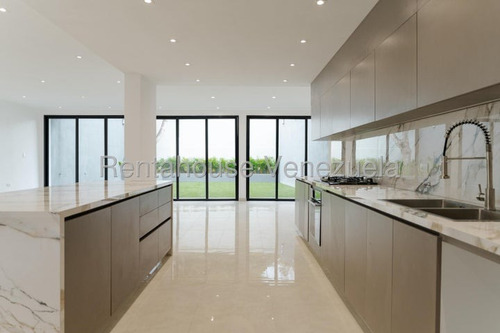 Casa ( 2 Niveles / A Estrenar / Remodelada ) Venta El Cafetal Mls - 25-17659