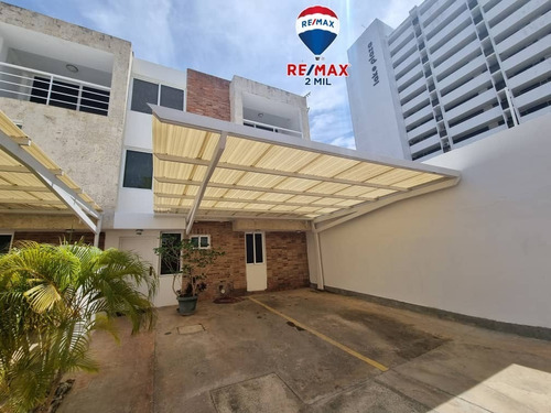 Re/max 2mil Vende Townhouse En El Conjunto Residencial Villas Del Mar, Municipio Mariño. Isla De Margarita, Estado Nueva Esparta 