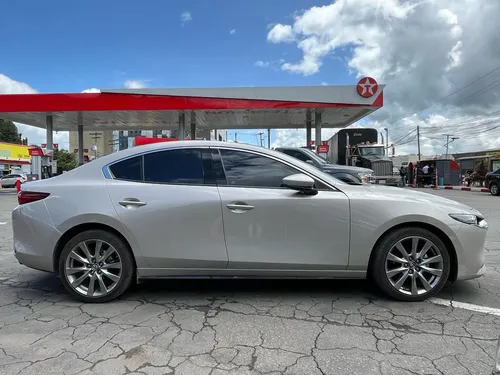 Mazda 3 Grand Touring 2.0cc AT AA 4X2