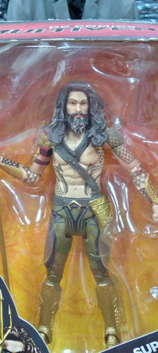 Dc Multiverse Aquaman, Jason Momoa, Grapnel Blaster Wave!! (Usado)