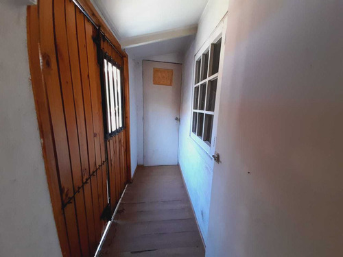 Casa En Venta De 3 Dormitorios 1 Baño, Buin (84244)