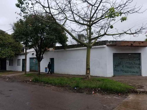 Imagen 1 de 4 de Casa Para 2 Familias En Venta En Ituzaingo Norte