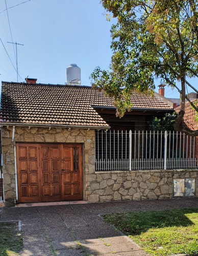 Imagen 1 de 10 de Casa En Venta En Wilde Con 2 Dormitorios