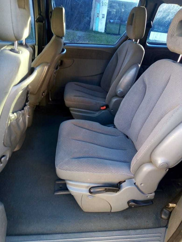 Imagen 10 de 15 de Chrysler Caravan 2.4 Se 2.4 2007