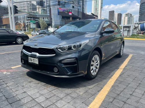 Imagen 1 de 14 de Kia Forte L 2020