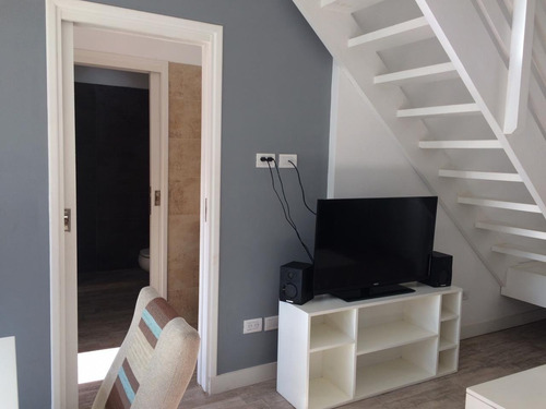Imagen 8 de 22 de Hermoso Departamento En Dos Plantas. Doble Balcón. Piscina . Cochera Mf. 535577