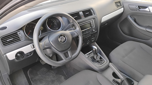 Volkswagen Jetta 2.5 Trendline L5 B A At