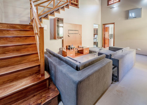 Venta Casa En Piñeyro Sobre Lote Propio