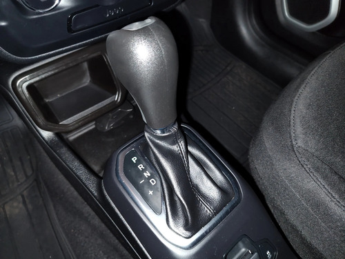 Jeep Renegade 1.8 16V FLEX SPORT 4P AUTOMÁTICO
