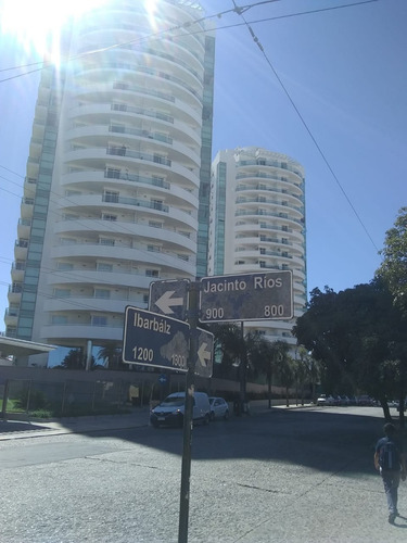 Imagen 13 de 19 de Venta Departamento Miracielos General Paz