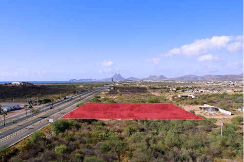 Terreno De 1 Hectárea Sobre El Blv Tetakawi Con Vista Parcial Al Mar
