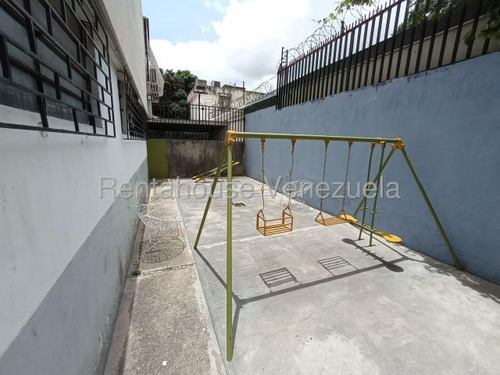 Apartamento Remodelado Y Amoblado En Venta En El Paraíso 25-23520 Cs