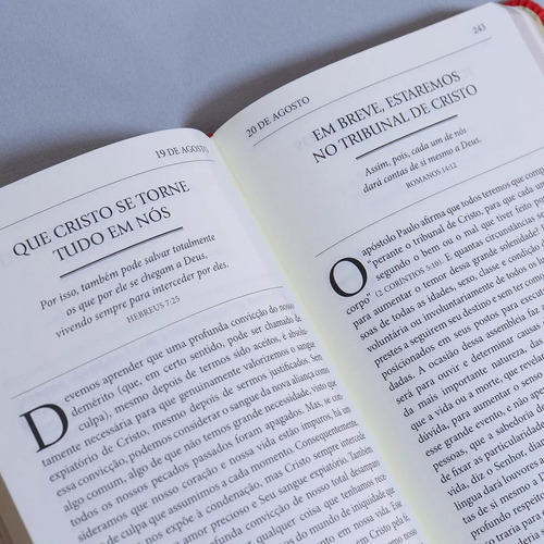 Livro Dia A Dia Com John Wesley - Devocional Diário | Capa Luxo