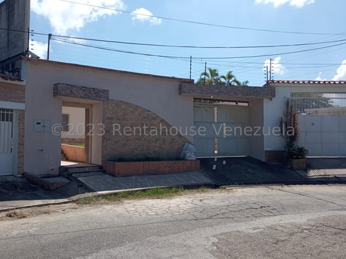 Casa Quinta En Venta Modern Lujosa Nela 24-11794