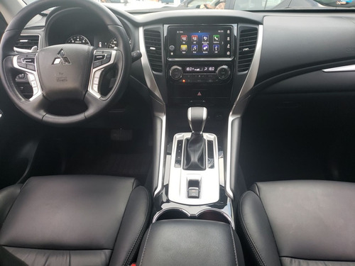 Imagen 11 de 15 de Mitsubishi Montero Es 2019
