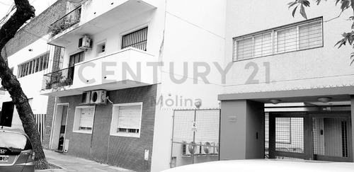 Venta Ph-pb-2 Ambientes- Con Patio-55 M2-colegiales-distr Audiovisual: