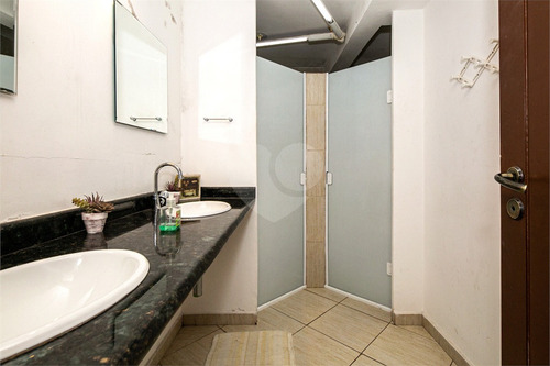 Imagem 8 de 30 de Casa Térrea 5 Dormitórios, Piscina E Jardim - Reo523527