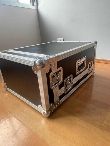 Mesa Digital Yamaha Ql1 Com Case Semi Nova (Usado)