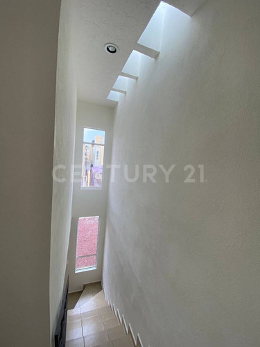 Casa En Venta En C. Salvani, Priv. Calabria, Los Viñedos, Zempoala, Hgo