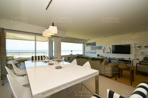 Venta De Exclusivo Penthouse Sobre Playa Brava, Punta Del Este