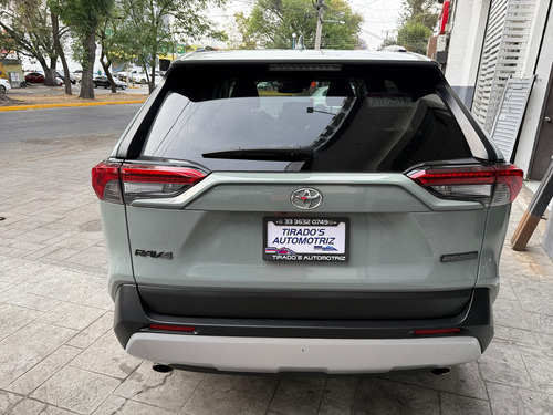 Toyota RAV4 2.5 Adventure 4wd At