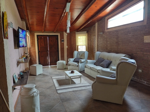 Imagen 2 de 14 de Casa De 3 Ambientes