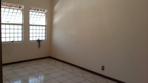 Vendo Casa C/ Piscina 3 Quartos 1 Suíte Em Marília Sp