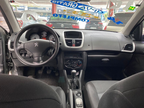 Imagem 6 de 9 de Peugeot 207 1.4 Flex Completo