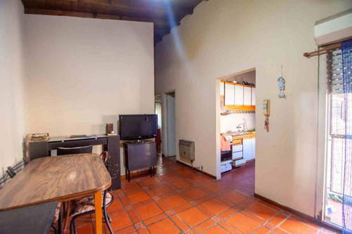 Venta, Depto 3 Ambientes Con Espacio Guarda Coche