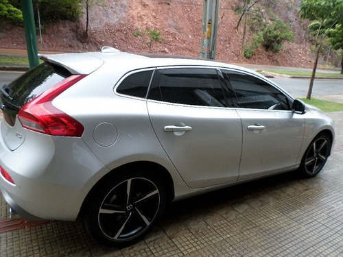 Volvo V40 2.0 T5 R-design Tb At