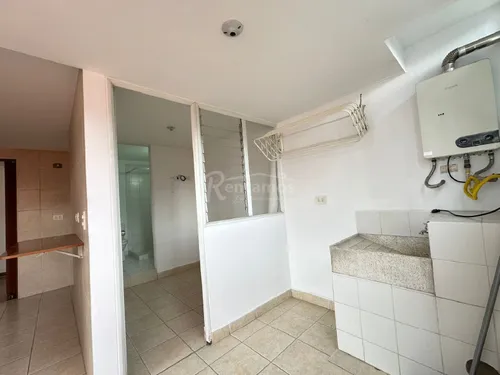 Apartamento En Venta En Los Balsos. Cod V776098