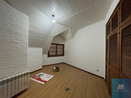 Imagen 22 de 27 de Venta Casa B° Con Porton, Los Erales
