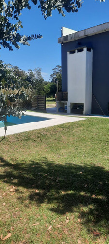 Alquiler Temporario Casa 2 Dormitorios C/pileta En Las Lomas Miramar