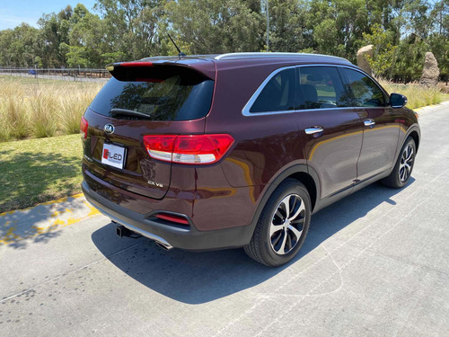 Imagen 5 de 15 de Kia Sorento 2017 3.4 3.3l Ex Pack At