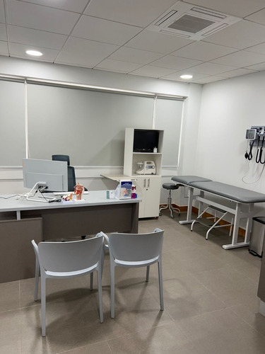 Imagen 11 de 14 de Box De Atencion Clinica.