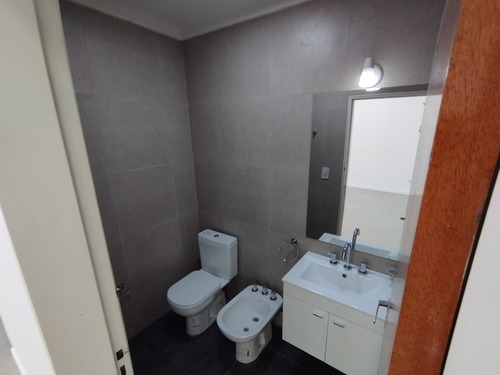 Excelente Local En Venta Con Cocheras Incluidas
