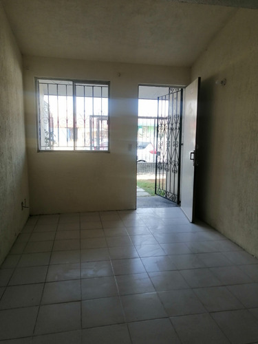 Imagen 7 de 18 de Se Vende Casa En Av Parque Urbano San Antonio El Desmonte