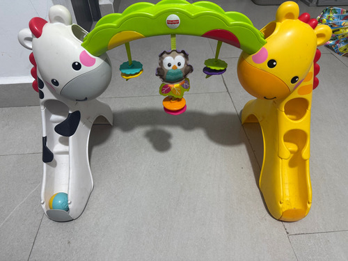 Gimnasio Bebé Fisher Price Musical (Usado)