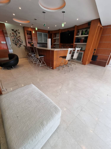 Alquiler De Apartamento En Terrazas Del Country, Residencia Amazonas Ns