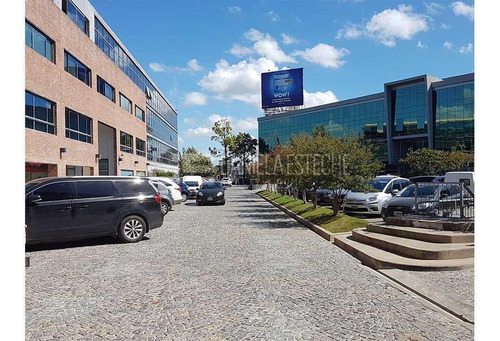 Daniela Esteche Realty & Home Oficina A La Venta Office Park Plaza.